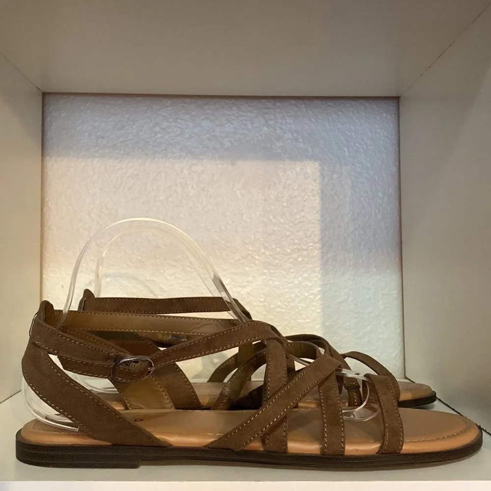 Torrid Womens Strappy Sandals Brown Adjustable Low Heel Shoes Flat Buckle 11 W